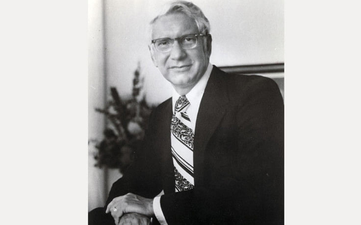 Carl Lindner Jr. story of a high school dropout billionaire