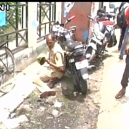 drunken up policeman creates a scene in kanpur