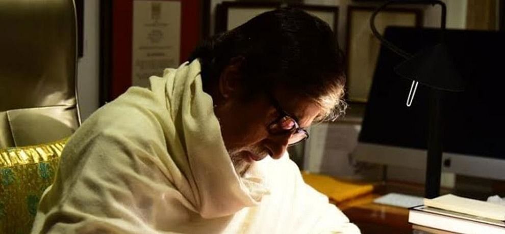 अमिताभ बच्चन ने लिखा आराध्या और नव्या को खत , पढ़कर आपकी आँखों में आँसू आ जाएंगे ! अमिताभ बच्चन ने लिखा आराध्या और नव्या को खत , पढ़कर आपकी आँखों में आँसू आ जाएंगे !