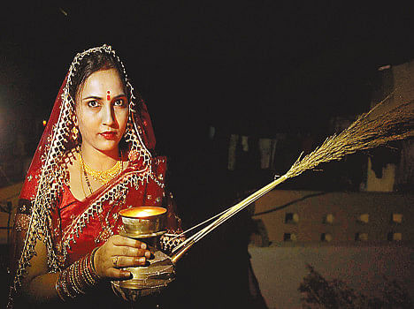 Married Women Celebrated Festival - गंगा मैया में जब तक ... - अमर उजाला