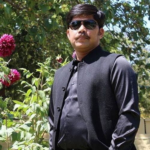 The Story of a Disabled Bangle Seller Who is Now an IAS officer