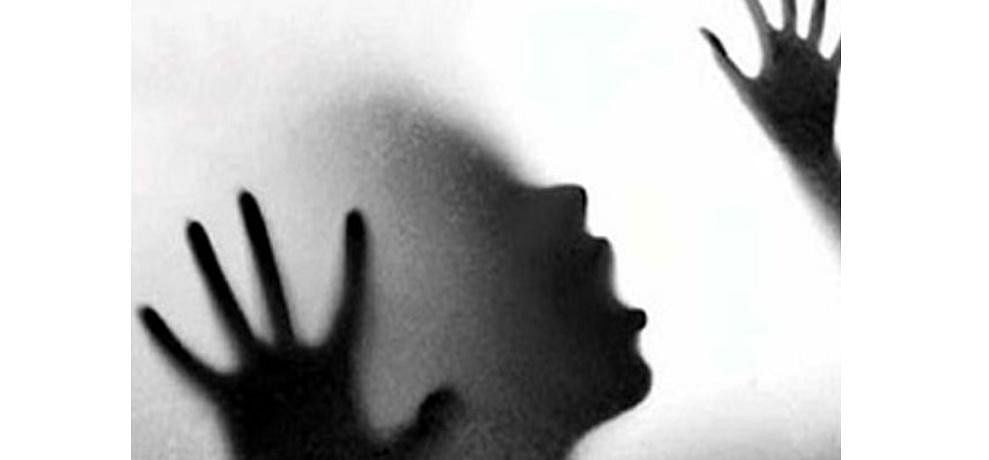 woman assaulted and gets gang rape threat in faridabad