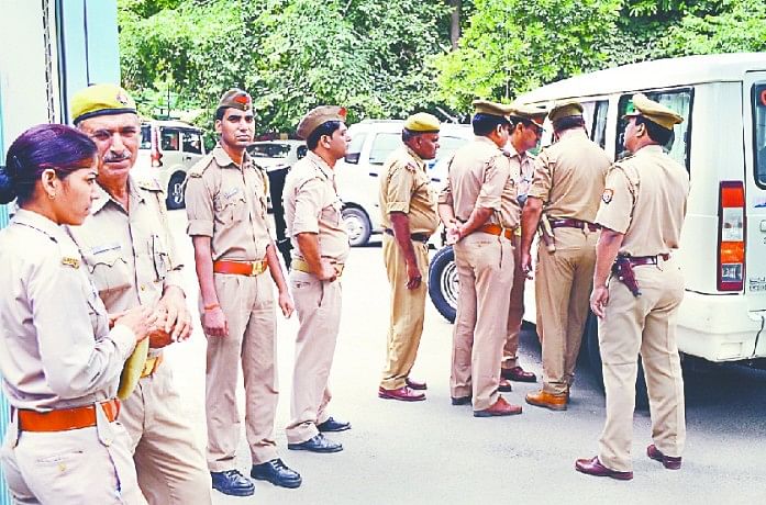 एमडीए के 11 कर्मचारी निलंबित, कई पर तलवार mda 11 employees suspend