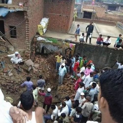 house collapse due to rain in bulandshahr and family of 4 died in it