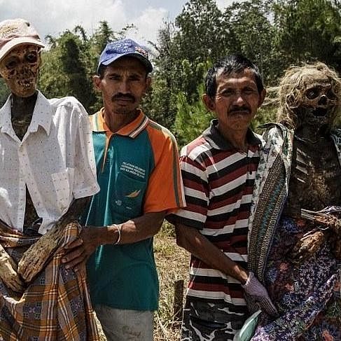 Dead women comes out from grave at Tana Toraja region of South Sulawesi in Indonesia