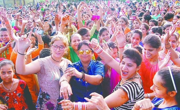 हरियाली तीज पर झूमा तन, मन hariyaali teej, juuma tan man