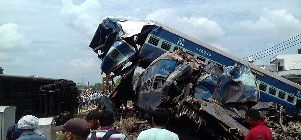 मुजफ्फरनगर रेल हादसा : सिर्फ 36 मिनट में रेलवे को हुआ इतना बड़ा नुकसान Muzaffarnagar Rail Incident: the huge damage done to the railway in just 36 minutes