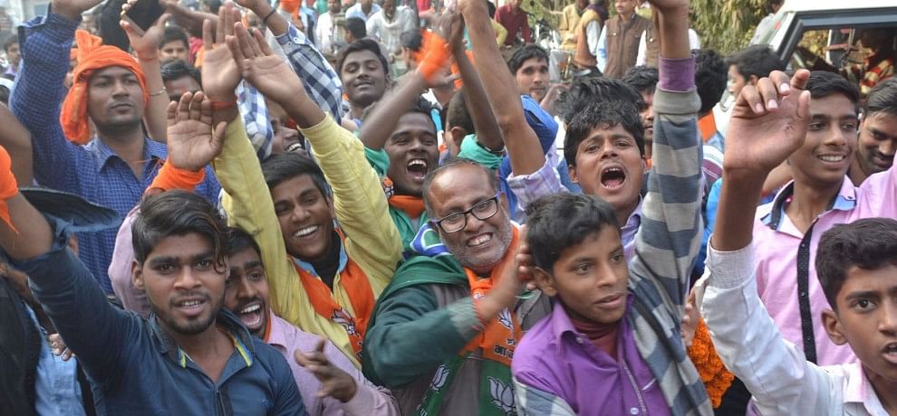 two places BJP, two seats SP, three independents won Supporters celebrate.