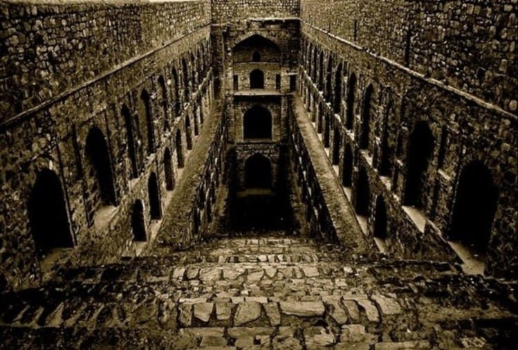 भारत की 10 भूतिया जगहें, जहां रहती हैं आत्माएं, डर के मारे कोई आसपास भी नहीं फटकता अग्रसेन की बावड़ी