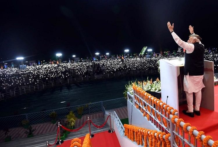 प्रधानमंत्री मोदी ने बदले अंडमान निकोबार के तीन द्वीपों के नाम, 'नेताजी को दी श्रद्धांजलि' प्रधानमंत्री नरेंद्र मोदी