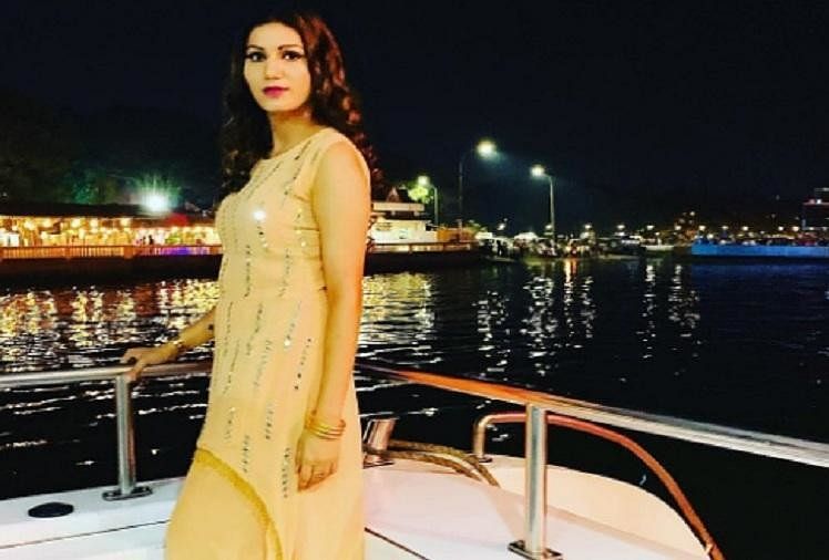 नए साल पर सपना चौधरी ने डांस से मचाया ऐसा गदर, पहले कभी नहीं देखे होंगे ऐसे तेवर Sapna ChoudharySapna Choudhary