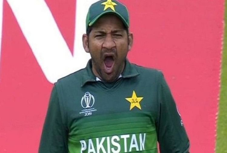 भारत से पाकिस्तान की हार के बाद फूट-फूटकर रोने वाला वो लड़का कौन है? sarfraz ahmed