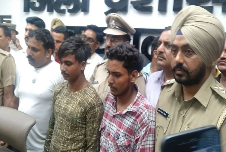 पुलिस गिरफ्त में तीनों आरोपी
