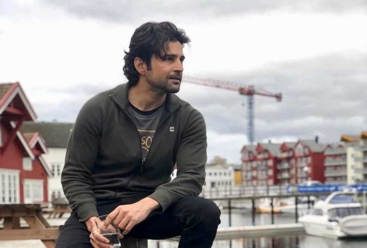 rajeev khandelwal