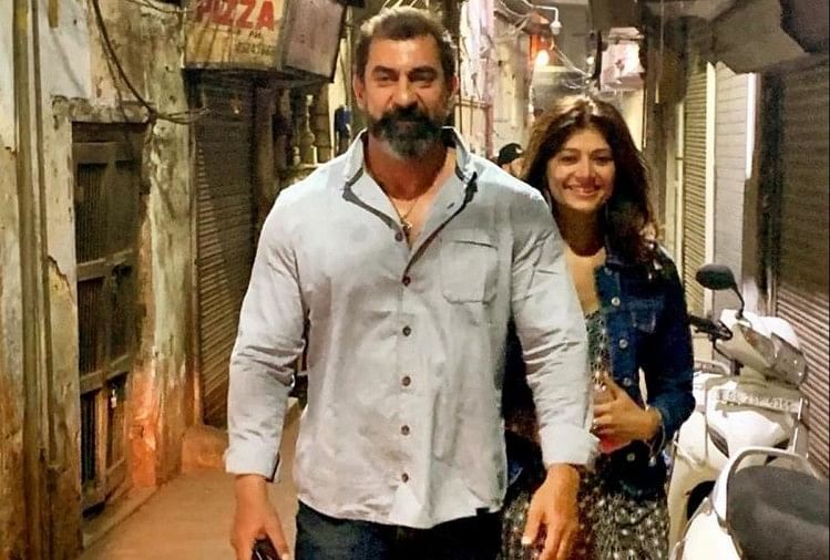Pooja Batra married Nawab Shah