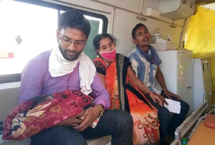 नवजात की मौत के बाद माता पिता का रो रोकर बुरा हाल