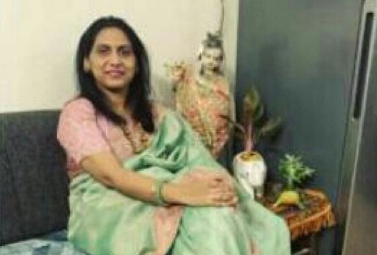 डॉ. निशा हत्याकांड: गला कटने के बाद डेढ़ घंटे तड़पती रहीं लहूलुहान डॉक्टर, खौफनाक थे वो पल डॉक्टर निशा सिंघल (फाइल फोटो)