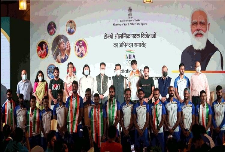 टोक्यो ओलंपिक में पदक जीतने वाले खिलाड़ियों का हुआ सम्मान