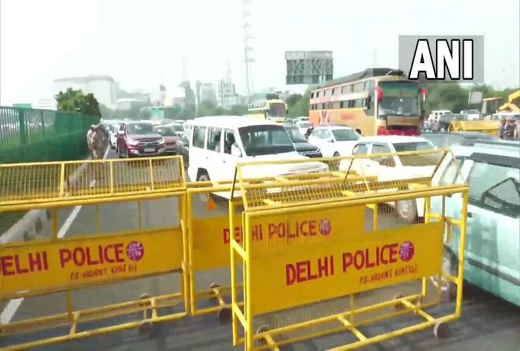 भारत बंद: दिल्ली-एनसीआर में कई मार्गों पर लगा लंबा जाम, इन रास्तों पर बचकर निकलें जाम में फंसे वाहन