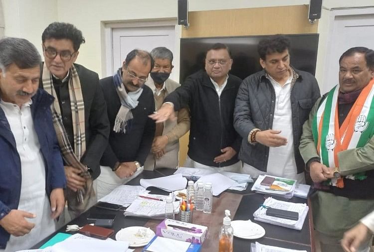 Harak Singh Rawat: जीत की उम्मीद में कांग्रेस पी गई अपमान का घूंट, पूर्व मुख्यमंत्री हरीश रावत का भी समर्पण हरक सिंह रावत
