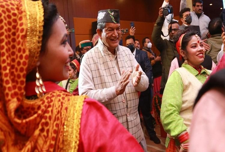 उत्तराखंड: कांग्रेस के चुनाव अभियान थीम सांग पर थिरके पार्टी नेता, हरक सिंह ने हरीश और प्रीतम संग लगाए ठुमके, तस्वीरें uttarakhand assembly election 2022: harak singh rawat harish rawat and pritam singh danced together, photos