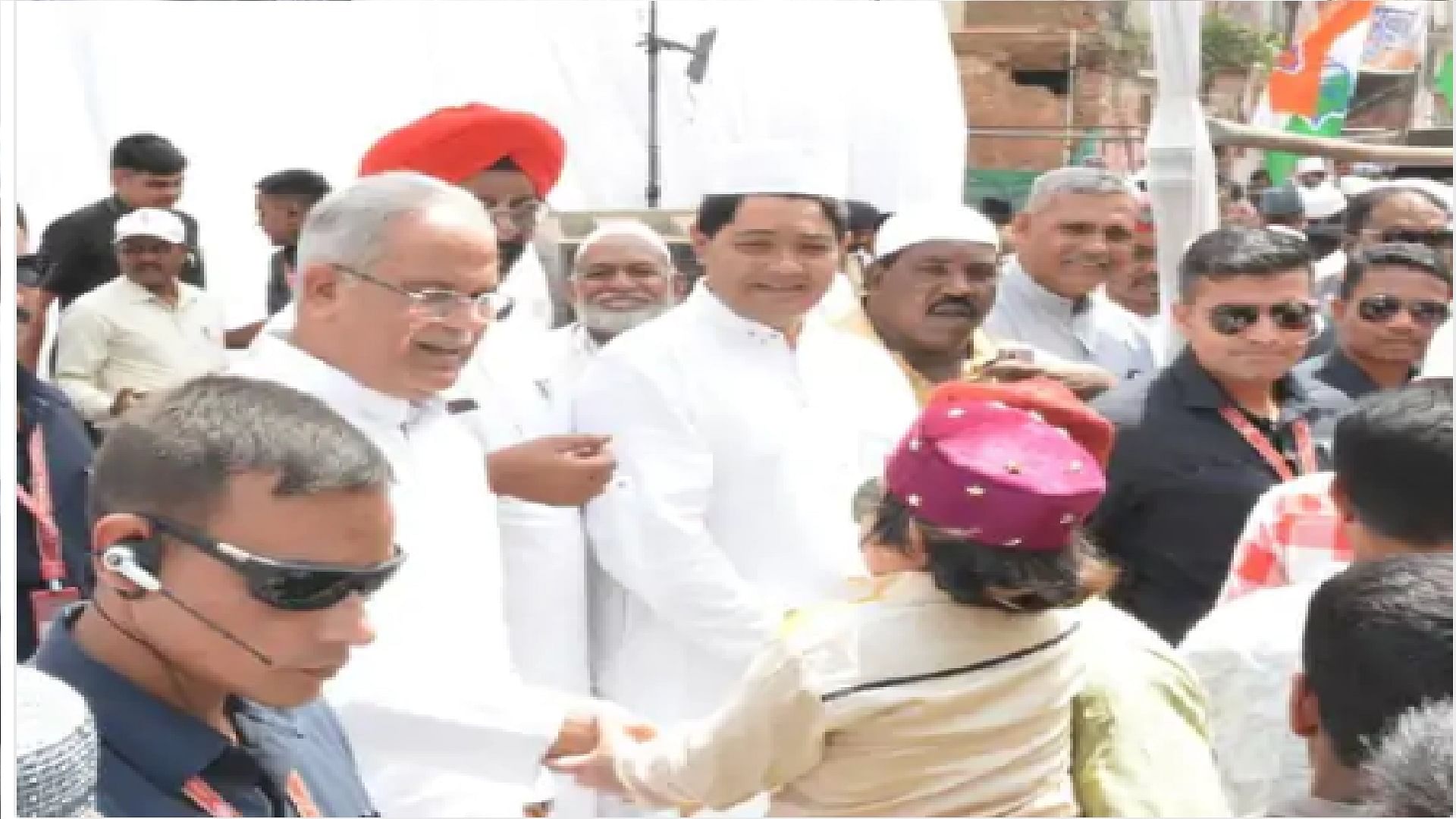 Eid Celebrated In Chhattisgarh Cm Bhupesh Baghel Reached Eidgaah