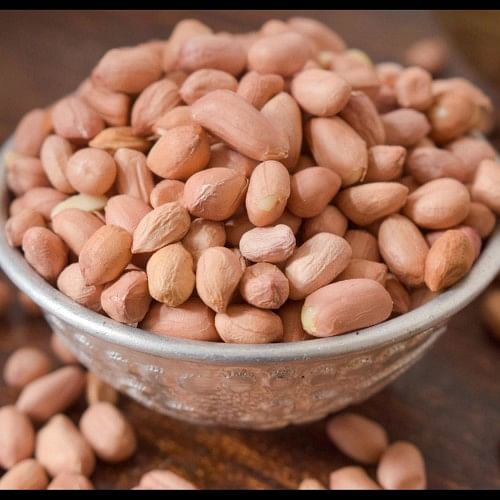 Peanut Side Effects: किन लोगों को मूंगफली से रहना चाहिए दूर, जानें फायदे और नुकसान