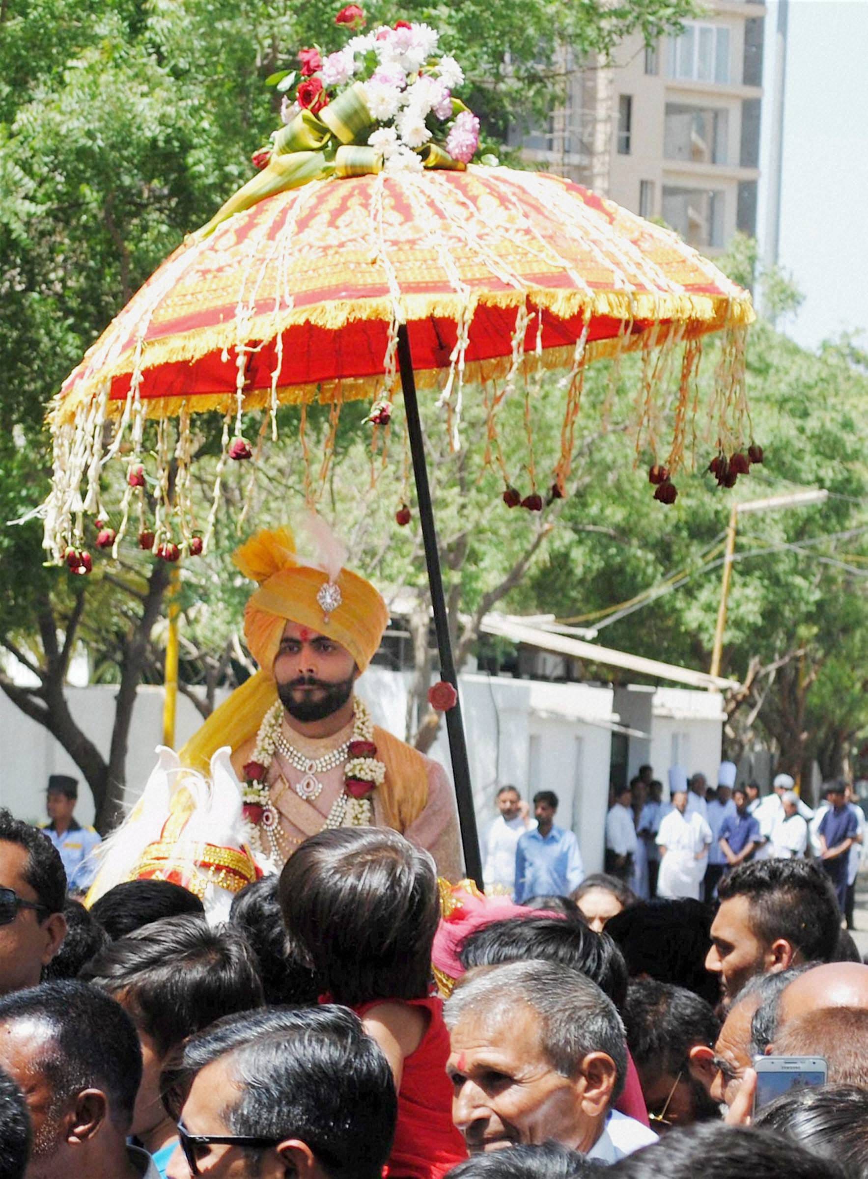 http://spiderimg.amarujala.com/assets/images/uploads/0pti4-17-2016-000173b-9782983_5713a2a575658.jpg