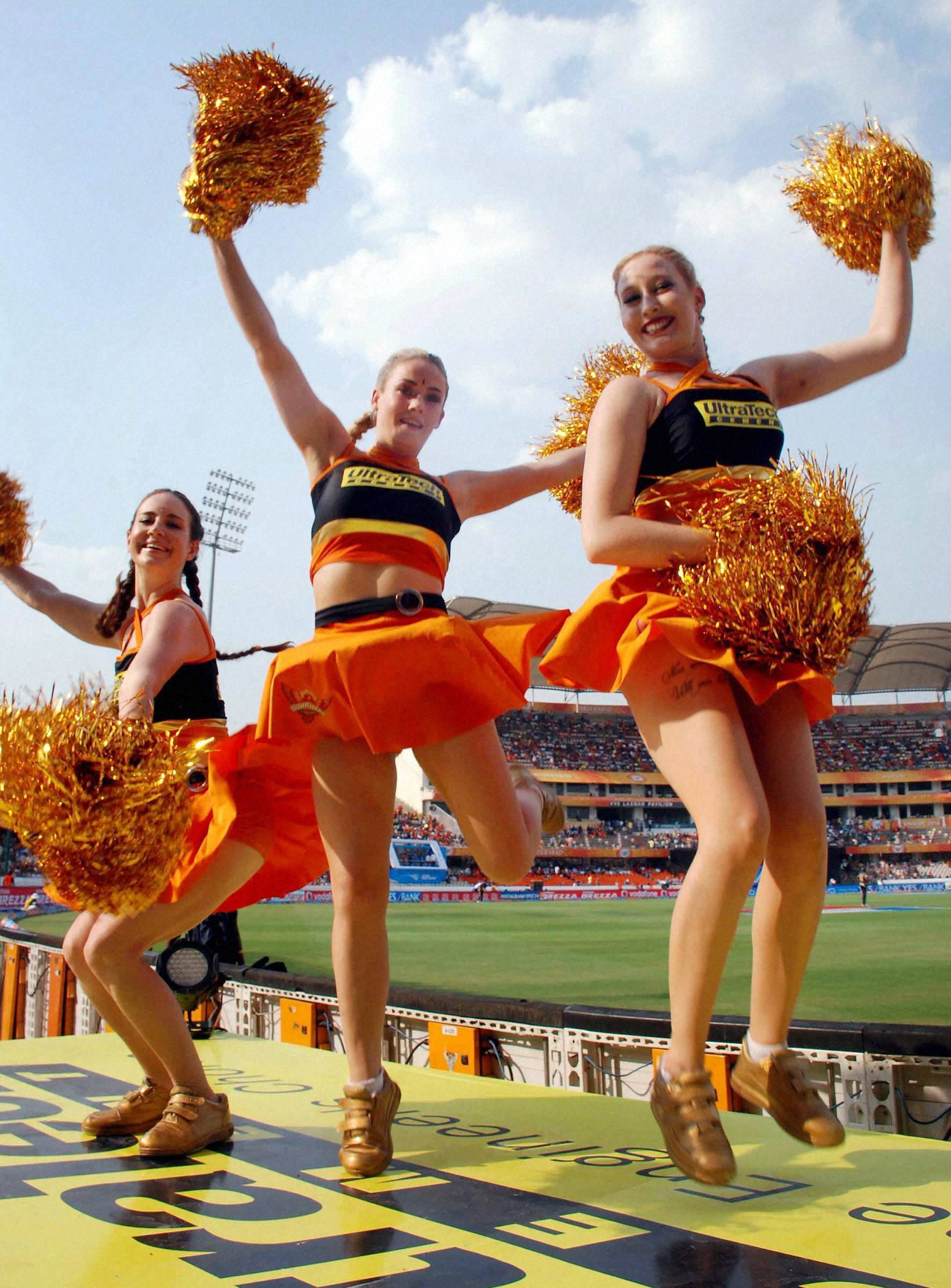 http://spiderimg.amarujala.com/assets/images/uploads/gg-3_5713785be8ae5.jpg