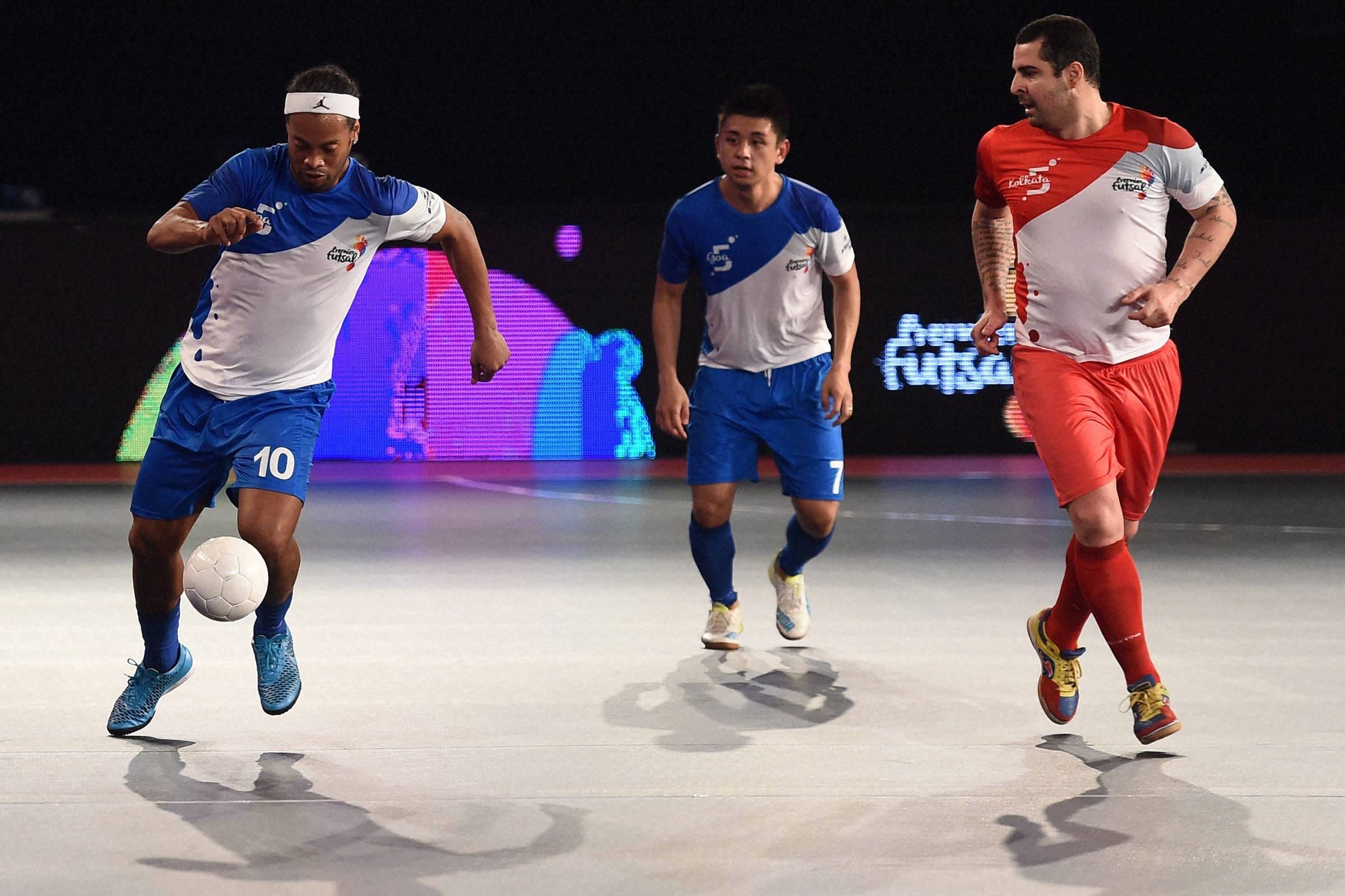 http://spiderimg.amarujala.com/assets/images/uploads/premier-futsal-1_578a0f96277bc.jpg