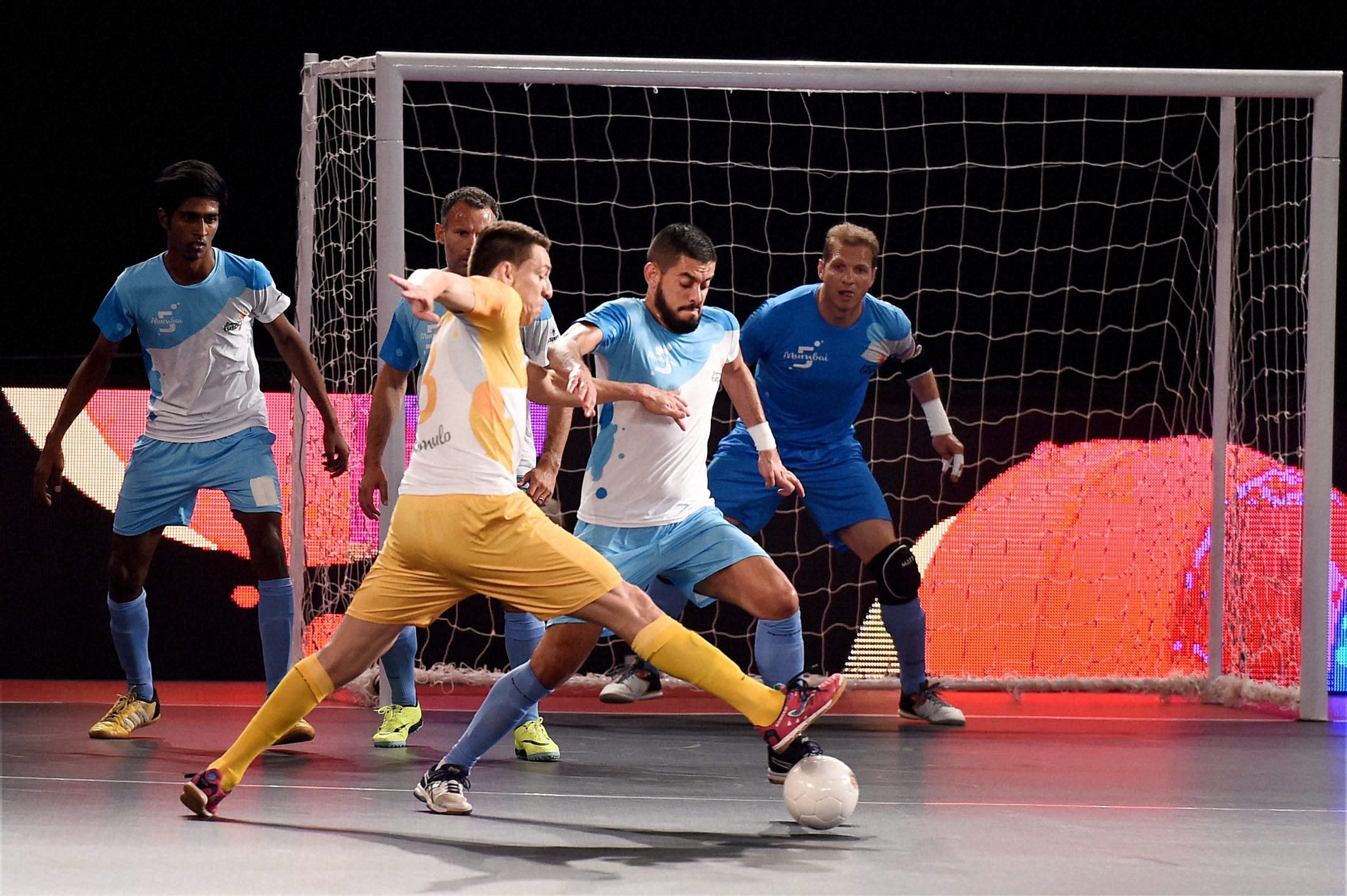 http://spiderimg.amarujala.com/assets/images/uploads/premier-futsal-2_578a0fcb8328b.jpg