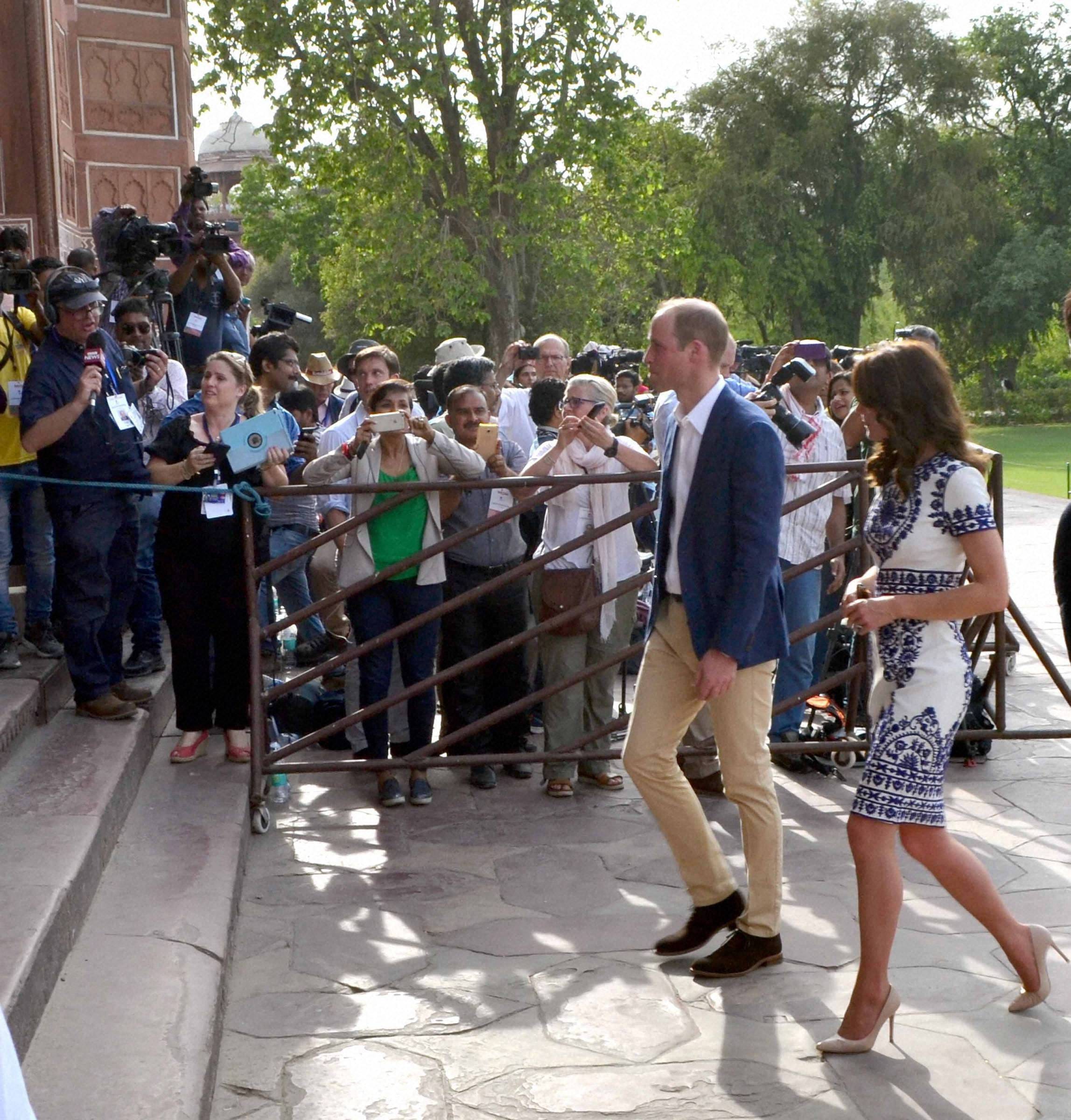 http://spiderimg.amarujala.com/assets/images/uploads/prince-13_571259aa3e98c.jpg