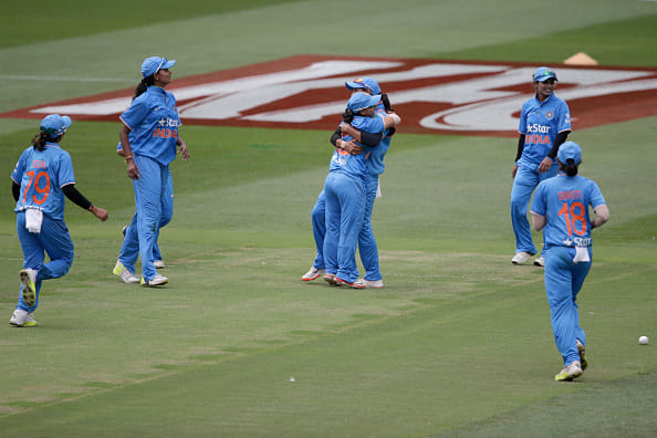 http://spiderimg.amarujala.com/assets/images/uploads/women-team-i1_575017db625a8.jpg