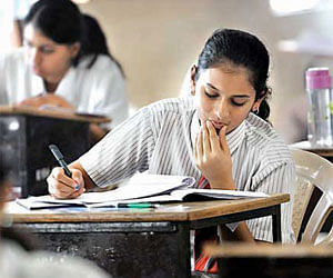 Don't snatch smartphones from students during exams: expert