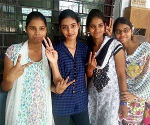 Girls outshine boys as UP Board 2015 results come out 