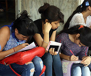 Don't insist on draft or pay orders : HRD to Edu institutions