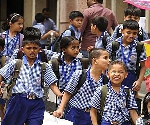 Fed up with heavy school bags, 2 students hold press meet to narrate woes