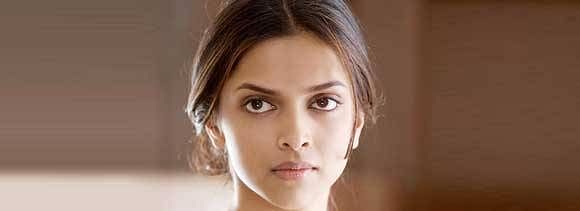 i do not like to be called hot and bold says deepika