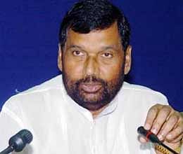 paswan is making strong political ground through rallies 