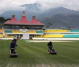 pitch report: bowlers will dominate in dharmshala