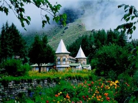 Narayan Ashram Pithoragarh - प्रकृति की गोद में गुजारें छुट्टियां - Amar  Ujala Hindi News Live
