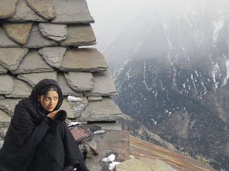 Actress Yami Gautam In Kalpa Kinnaur During Shooting Of Movie Sanam Re 3 2 ड ग र त पम न म यह क य कर रह ह य म Amar Ujala Hindi News Live