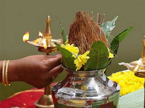Navratra Kalash Puja Coconut - कलश पर नारियल क्यों रखते हैं और इसके क्या फायदे हैं - Amar Ujala Hindi News Live