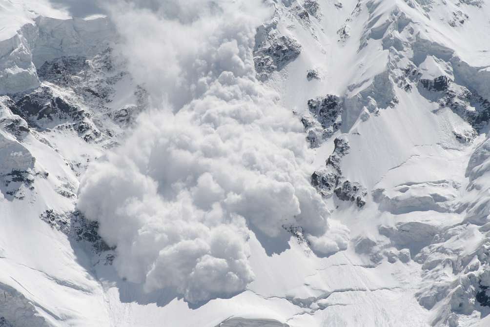 Avalanche Warning In Uttarakhand Five Districts - उत्तराखंड: इन पांच जिलों  में भारी हिमस्खलन की चेतावनी, Ndrf ने जारी किया अलर्ट - Amar Ujala Hindi  News Live