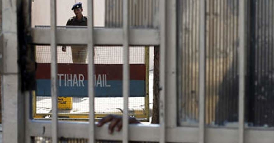 Pakistani  Prisoner Will Sent Tihar  Jail From Varanasi Jail