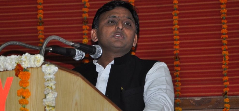 Image result for गुस्सा फूटाः अखिलेश