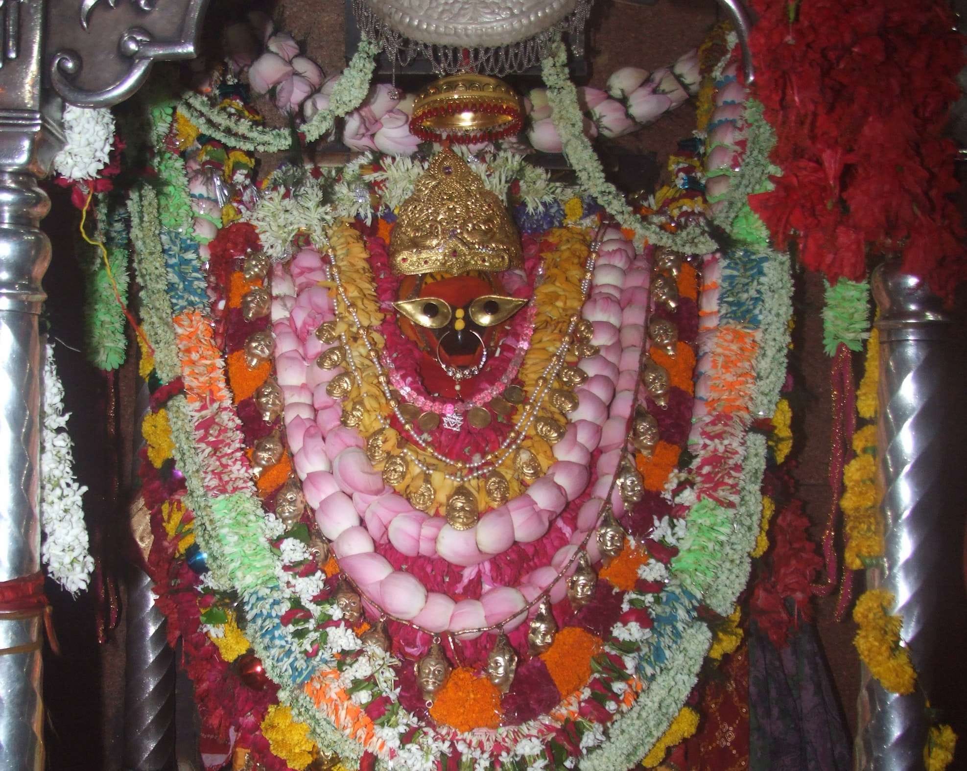 Maa Vindhyavasini Temple The Lowest Offerings Of Devotees In