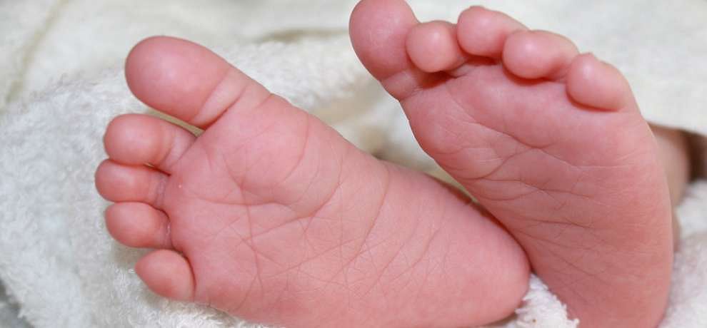 new born baby dead