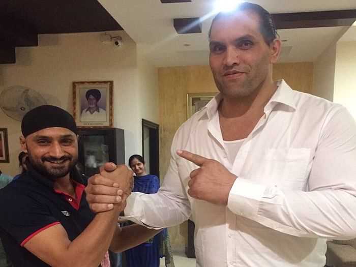 Harbhajanmet with the Great Khali  recently. (Amar Ujala) 