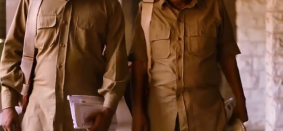 अब घर-घर जाकर डाकिया बच्चों के आधार कार्ड बनाएगा